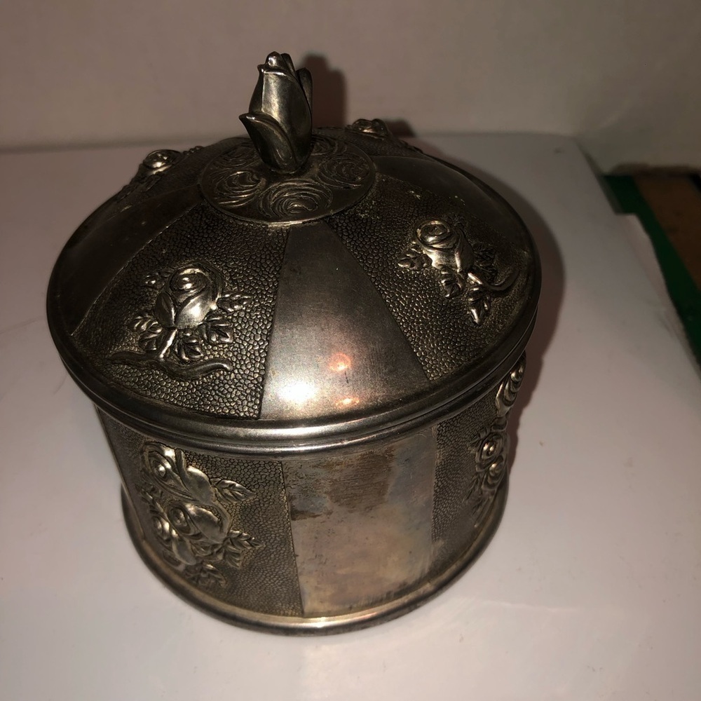 Vintage Silver Jewelry Box with Rose Design, silver plated zinc, Elegance